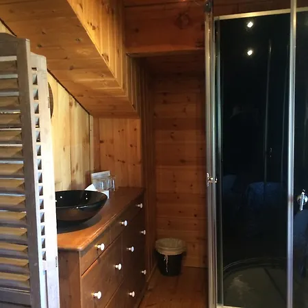Chalet Pomme De Pin 5 Chambres 12 A 14 Personnes *