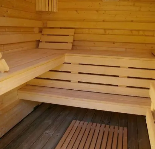 Chalet Pomme De Pin 5 Chambres 12 A 14 Personnes 住宿加早餐酒店