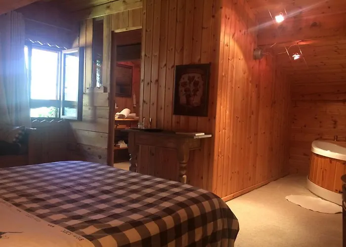 Chalet Pomme De Pin 5 Chambres 12 A 14 Personnes Formiguères